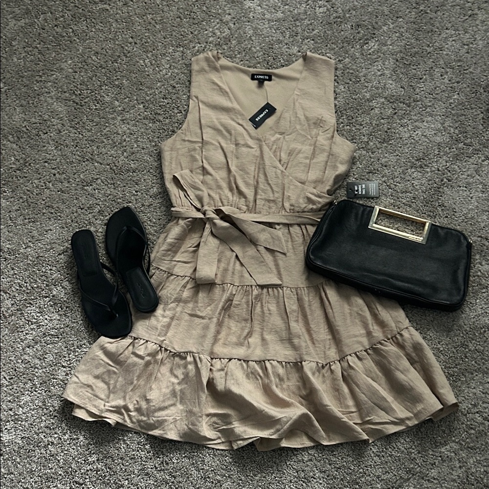 Express Taupe Sleeveless Tiered Midi Dress